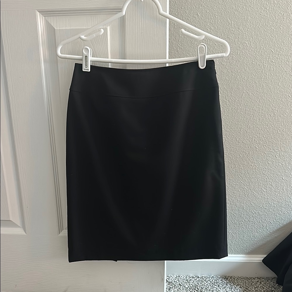 Tahari Black Pencil Skirt Knee-Length Workwear